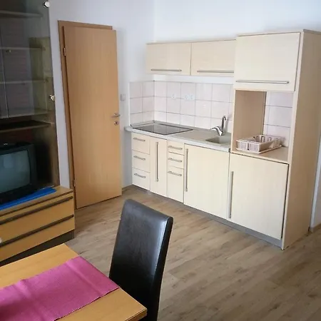 Tomdva * Sostanj