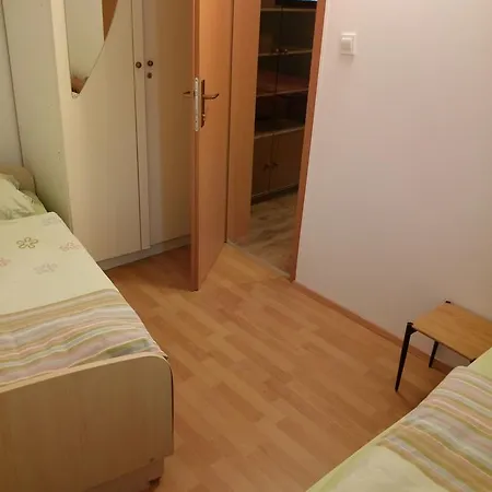 Tomdva * Sostanj